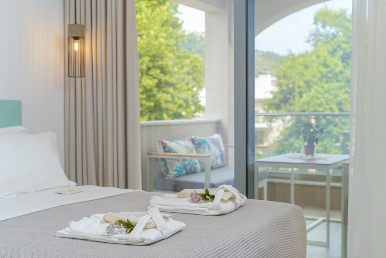 Maria Elena Suites ลีเมนาส ภายนอก รูปภาพ