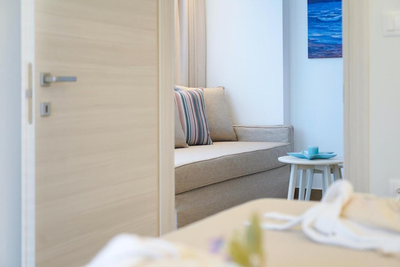 Maria Elena Suites ลีเมนาส ภายนอก รูปภาพ