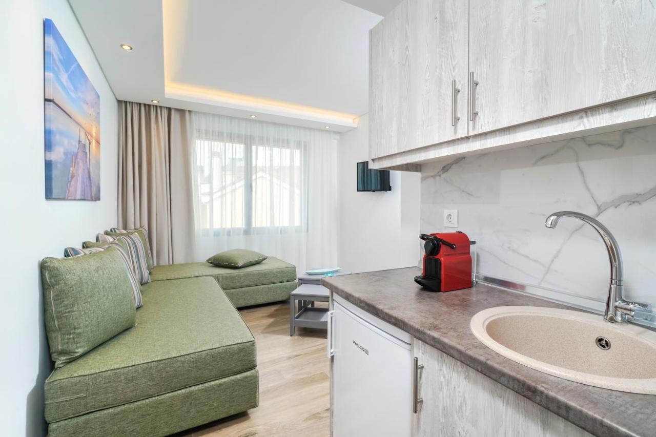 Maria Elena Suites ลีเมนาส ภายนอก รูปภาพ