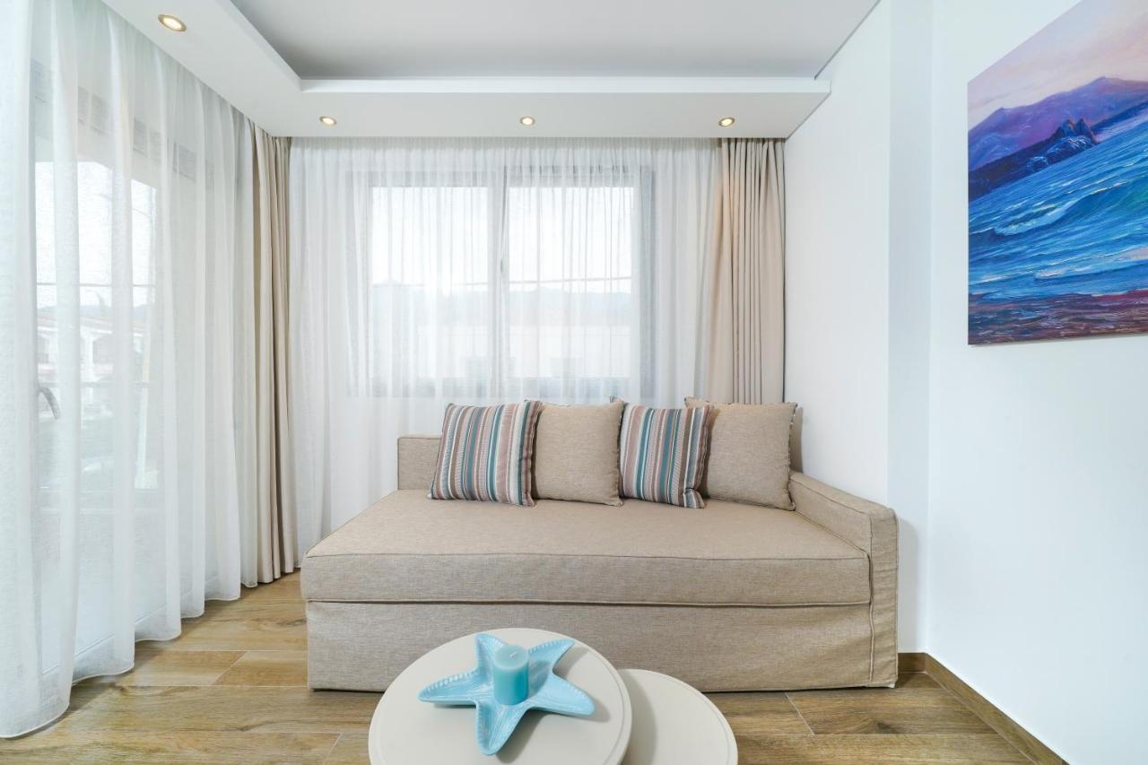 Maria Elena Suites ลีเมนาส ภายนอก รูปภาพ